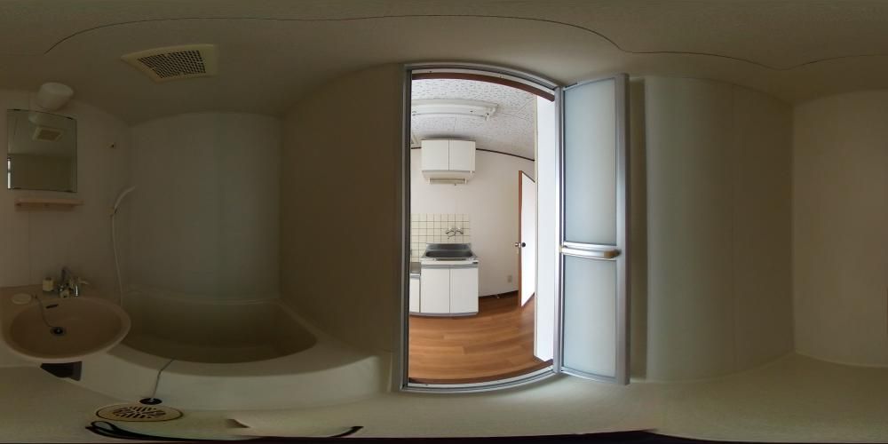 �o�X���[��