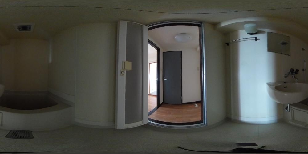 �o�X���[��