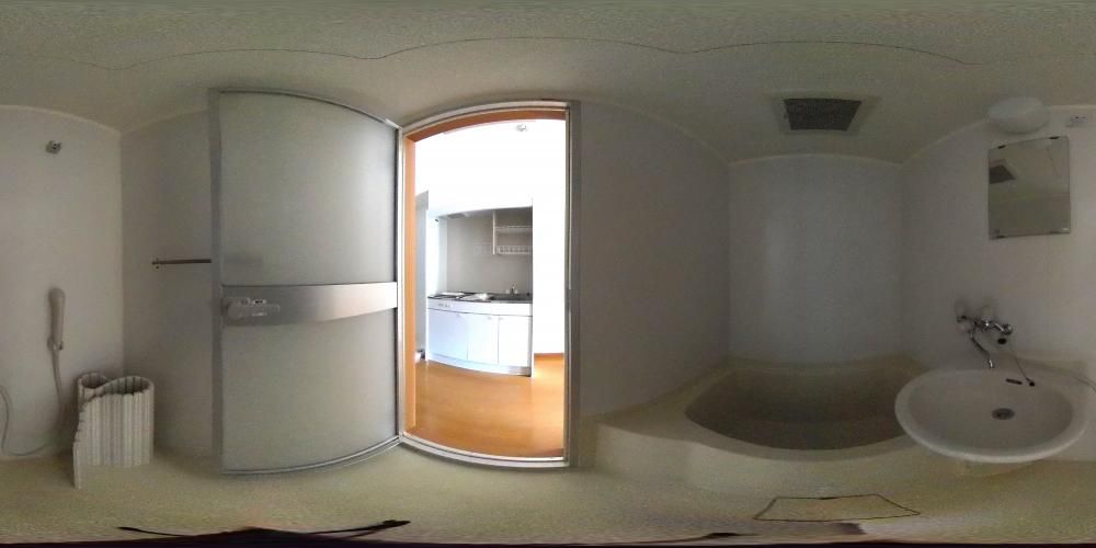 �o�X���[��