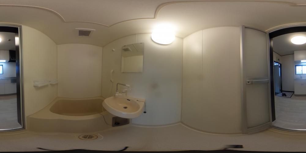 �o�X���[��