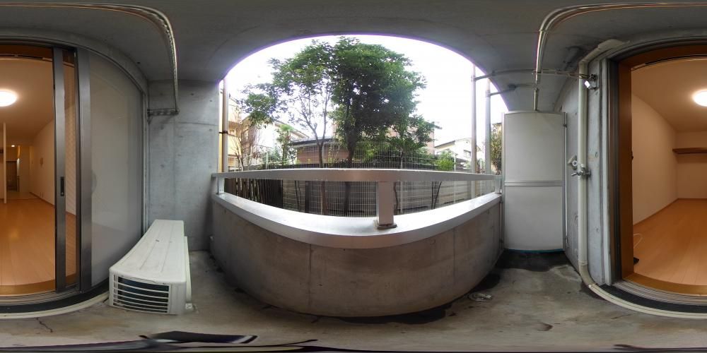 �o���R�j�[