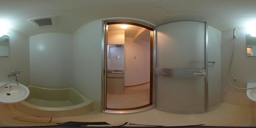 �o�X���[��