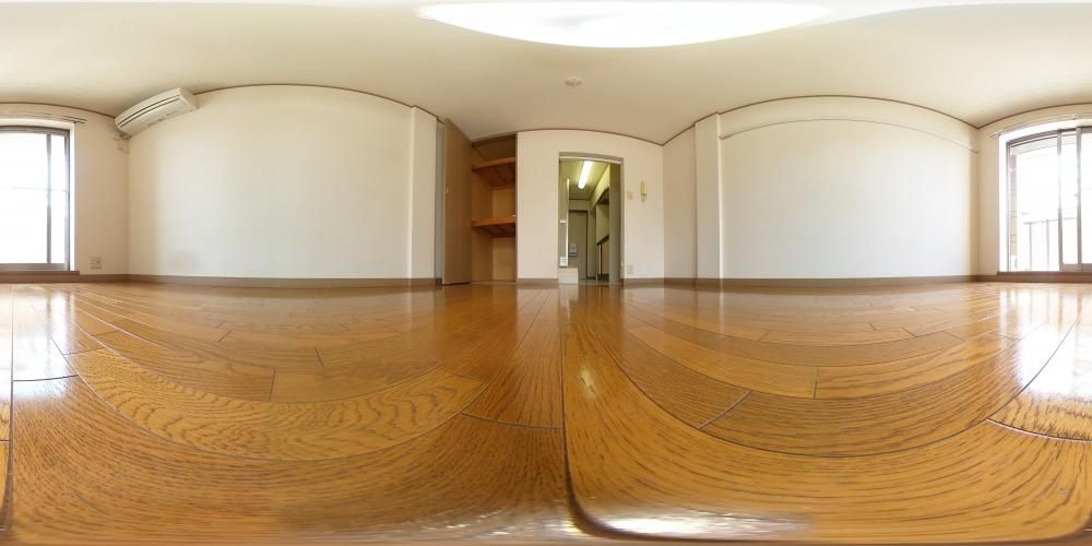 �m��