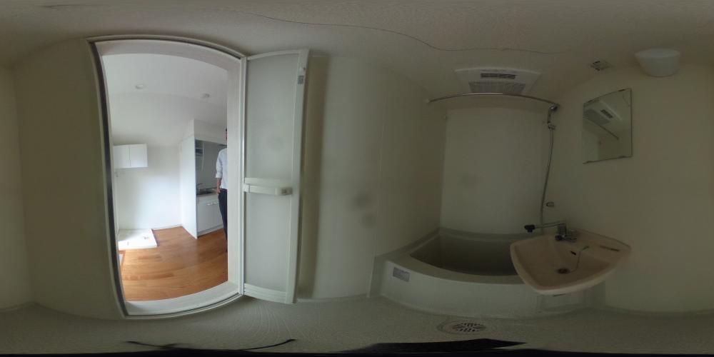 �o�X���[��