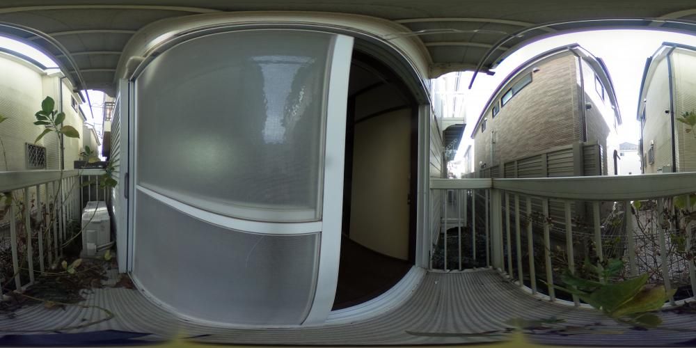 �o�X���[��