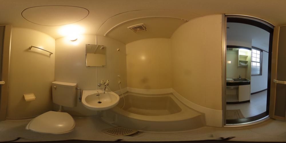 �o�X���[��