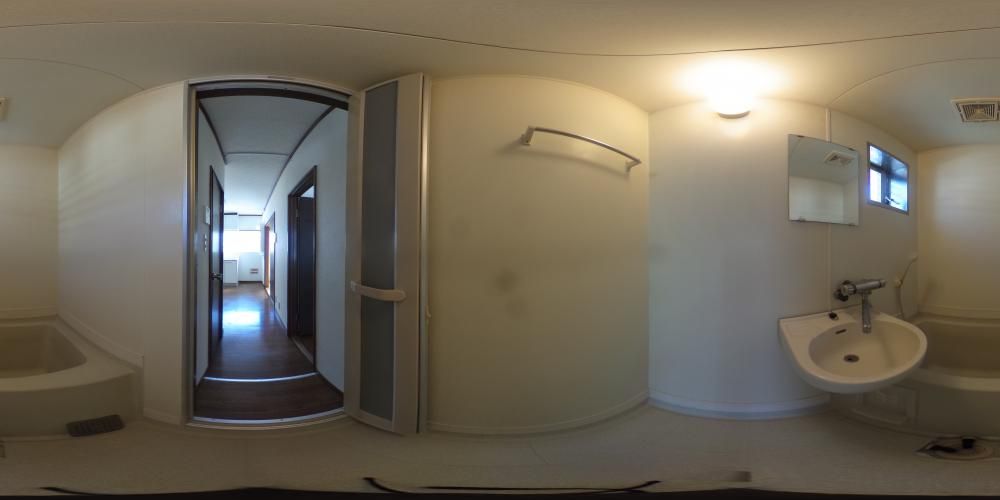 �o�X���[��