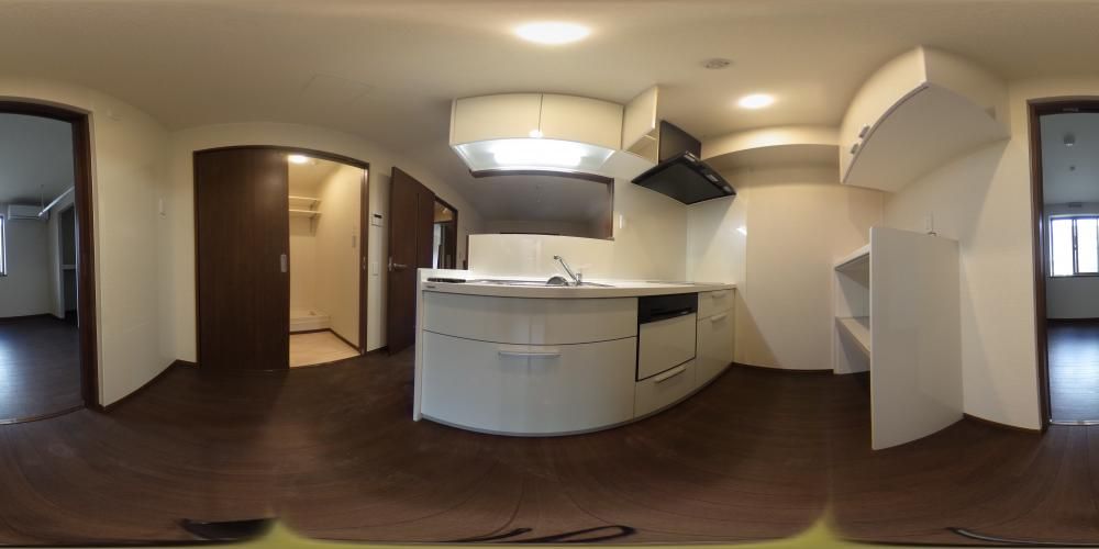 ���r���O