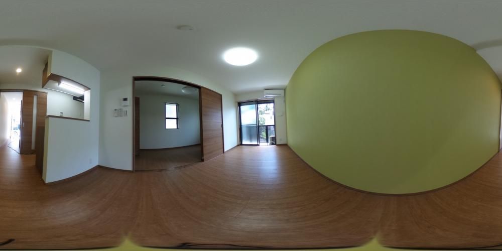 ���r���O